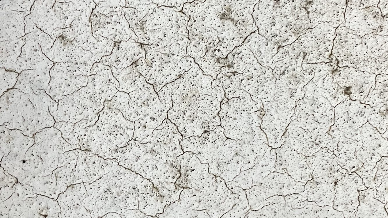 姫路市書写にお見積もり時のベランダ床のアップ・藤原ペイント