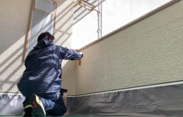 姫路市上大野で外壁塗装の下塗りBefore・藤原ペイント
