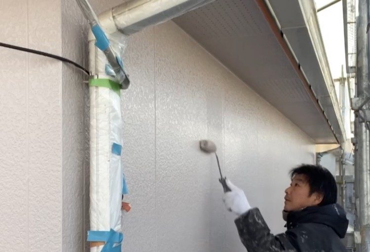 姫路市広畑区小松町で外壁塗装の上塗り2階・藤原ペイント