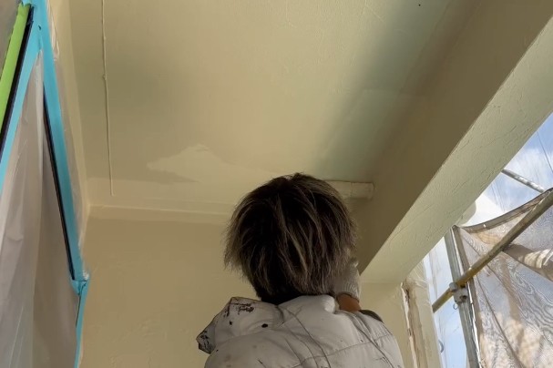 姫路市大津区長松で外壁塗装の上塗り、グランセラトップ1液水性・藤原ペイント